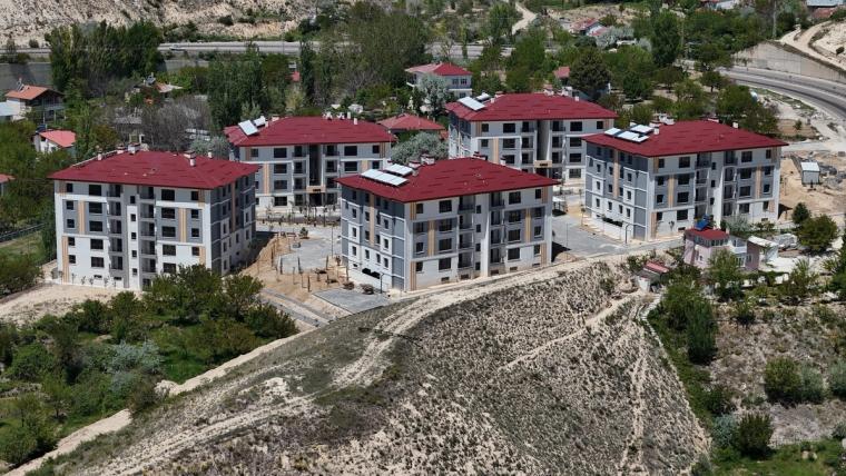 Sivas Gürün'de Afet Konutları Teslim Edildi: Depremzedeler Yeni Yuvalarına Kavuştu