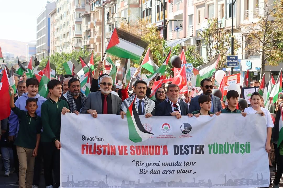 Sivas'ta Filistin'e Destek İçin Binlerce Kişi Yürüdü