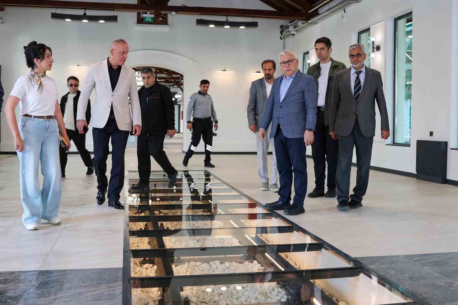 “22 Eylül’de hizmete açılması planlanan” YHT Garı incelendi