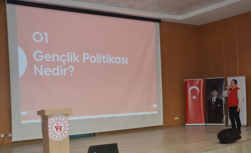 Amasya'da "Gençlik Politika Belgesi Vizyon Çalıştayı"gerçekleştirildi