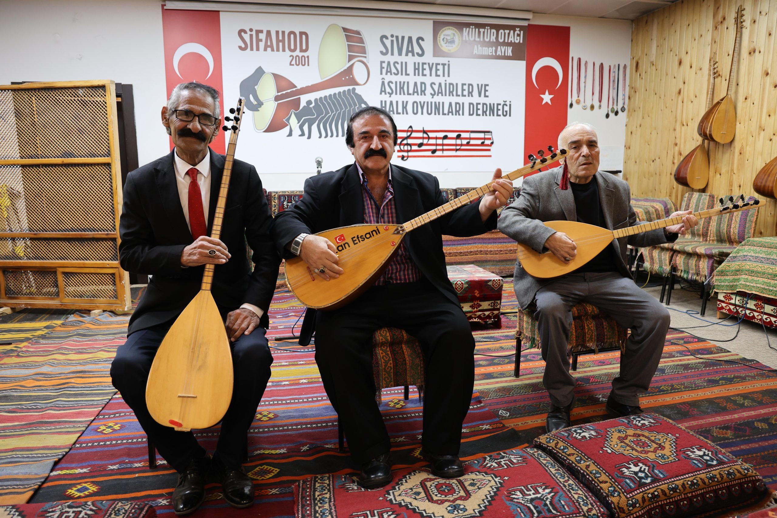 Yapay Zeka (AI) Türküleri: Kültürel Miras Tehlikede mi? Ozanlar İkiye Bölündü