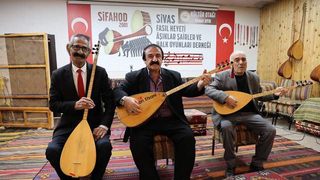 Yapay Zeka (AI) Türküleri: Kültürel Miras Tehlikede mi? Ozanlar İkiye Bölündü