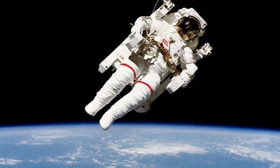 Uzayda mahsur kalan astronotlar dünyaya dönüyor - Birlik Haber Ajansı