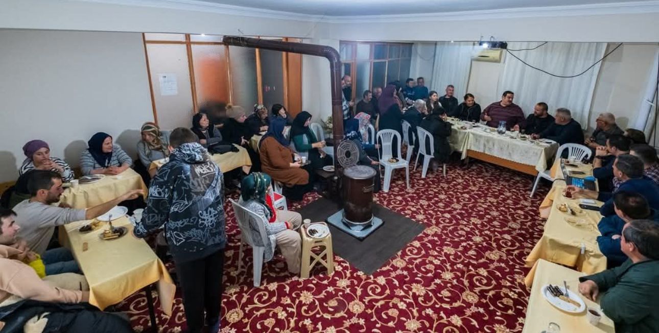 Başkan Kodal, vatandaşları tek tek dinleyip sorunları anında çözüyor - Birlik Haber Ajansı