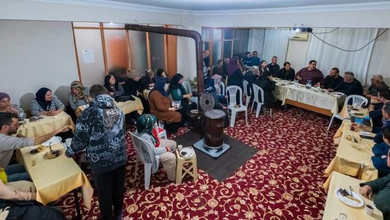 Başkan Kodal, vatandaşları tek tek dinleyip sorunları anında çözüyor - Birlik Haber Ajansı