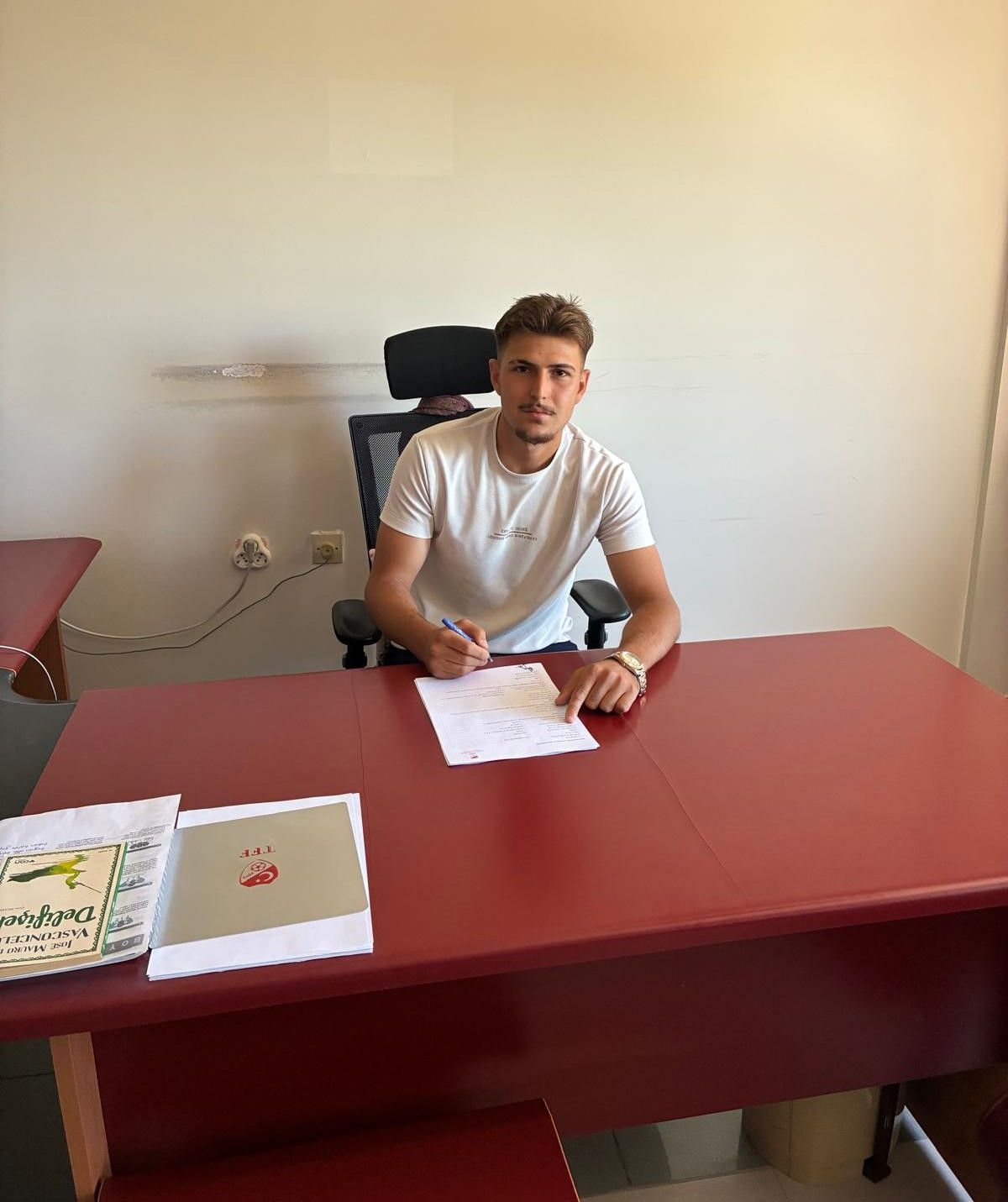 Sivasspor, genç oyuncu ile 3 yıllık sözleşme imzaladı