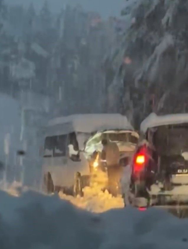 Sivas'ta Kar ve Tipi Hayatı Felç Etti: Hangi Yollar Kapandı?
