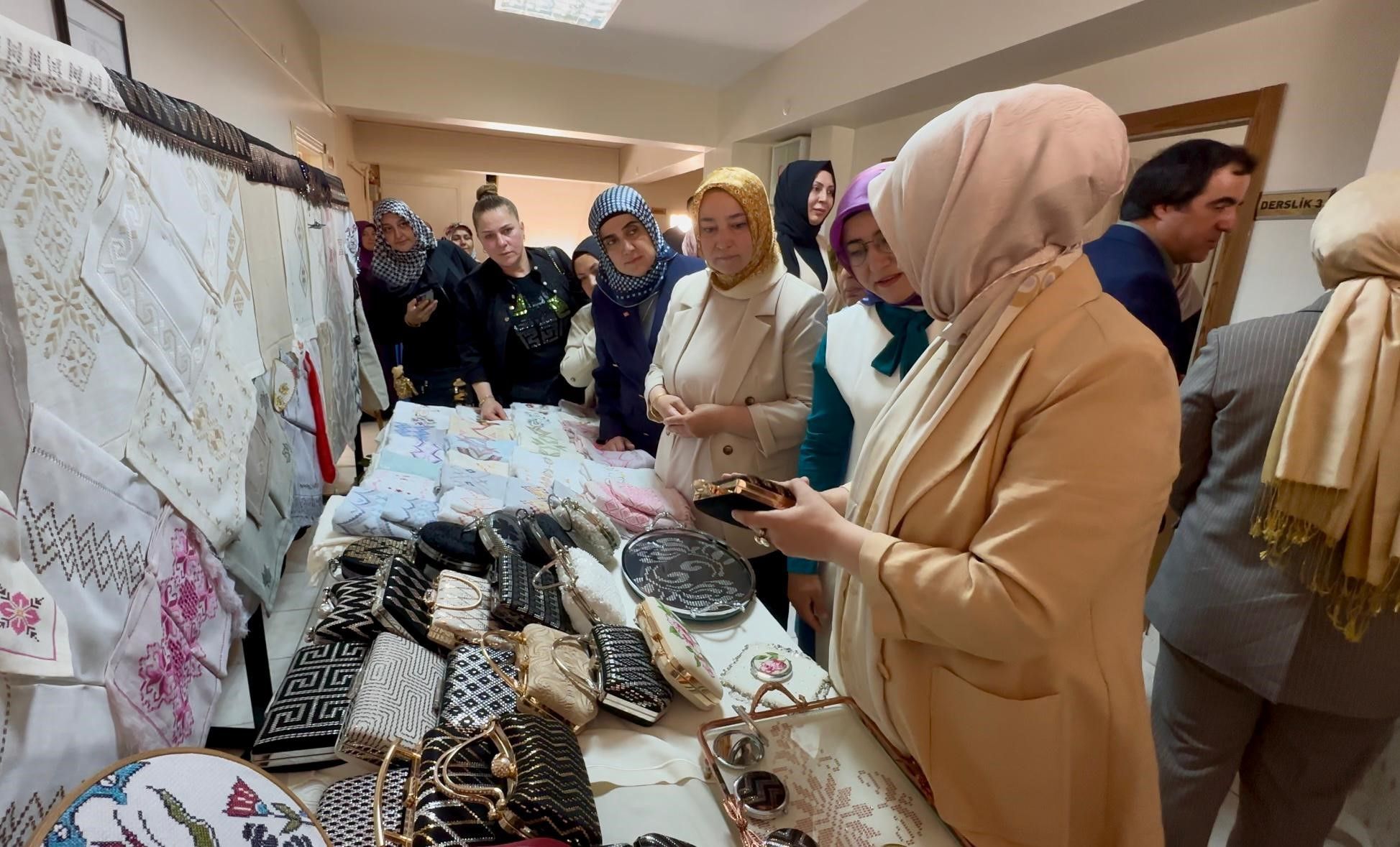 Sivas’ta El Emeği Göz Nuru Sergi Açıldı!