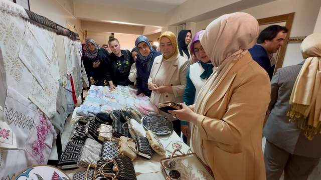 Sivas’ta El Emeği Göz Nuru Sergi Açıldı!