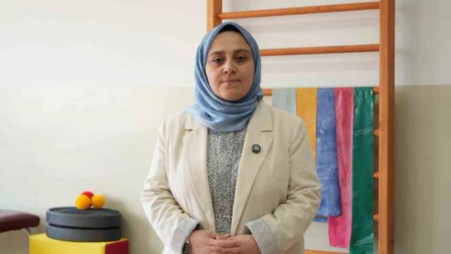 Bebeklerde baş tutma ve oturma gecikmesi neden önemli?