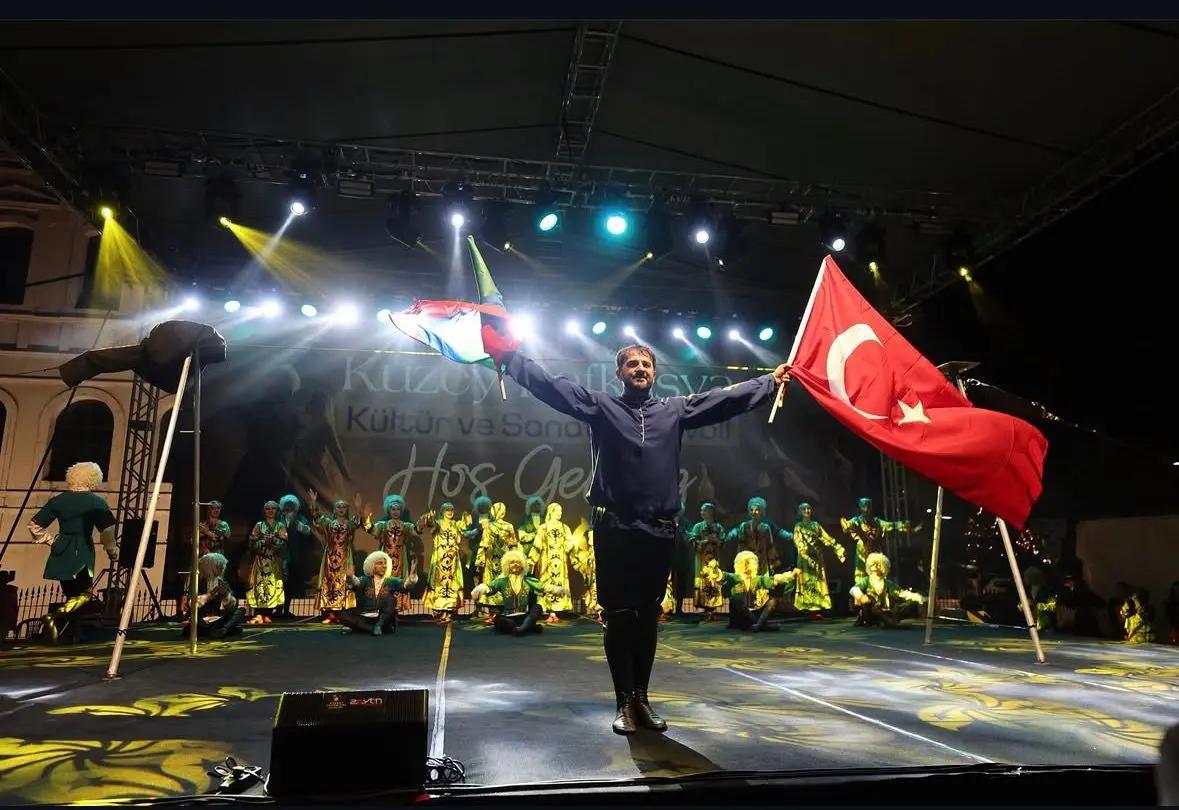 Sivas'ta Kuzey Kafkasya Festivali Coşkuyla Tamamlandı! Dağıstan Halk Dansları Büyüledi