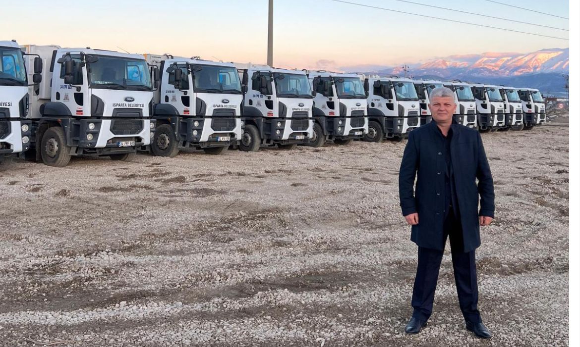 Isparta Belediyesi temizlik hizmetleri işi yerli firma Yağızlar'a emanet - Birlik Haber Ajansı