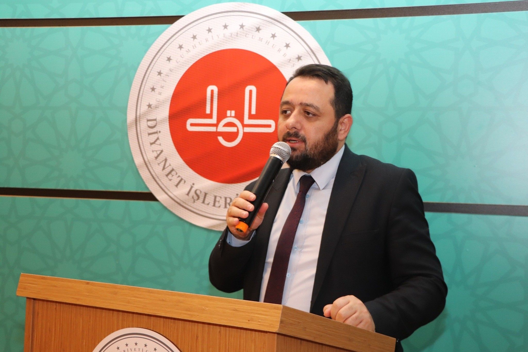 Sivas İl Müftülüğü'nden Görkemli Hafızlık Belge Takdim Töreni: 14 Öğrenci Kur'an'ın Işığında