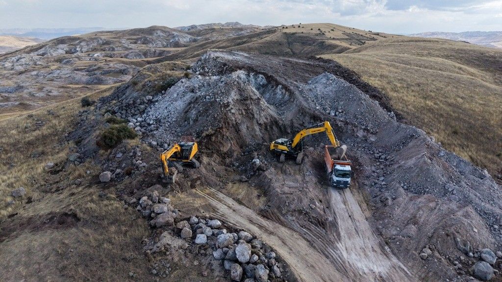 İlk sevkiyat Çerçideresi’ndeki yeni taş ocağından yapıldı