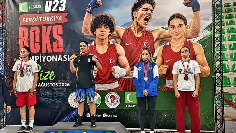 Sivaslı boksör Rize’de Türkiye 3.’sü oldu