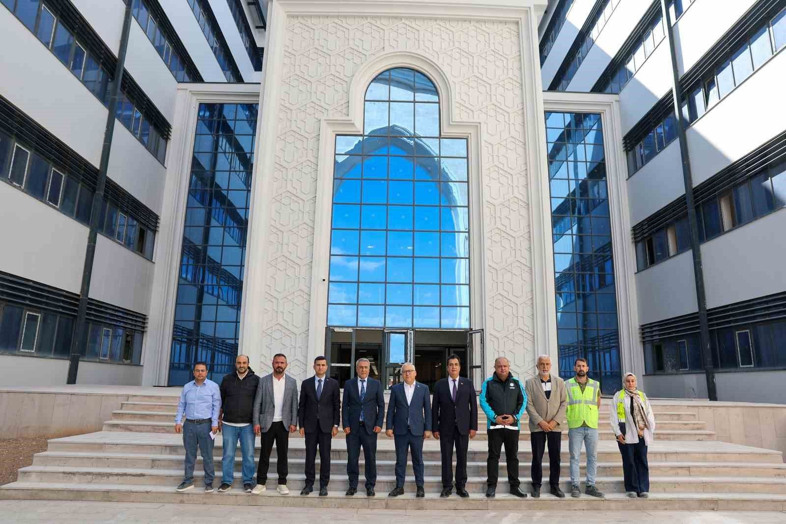 Sivas Valisi Şimşek, üç noktadaki çalışmaları inceledi