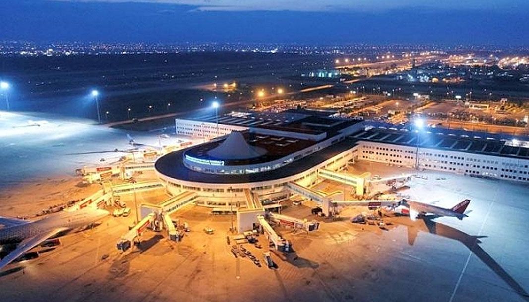 Antalya Havalimanında yolcu kapasitesi 2 katına çıktı - Birlik Haber Ajansı