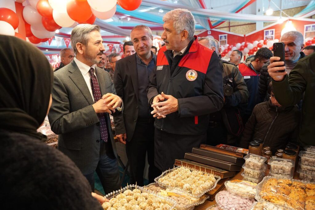 Kahta'da Ramazan Çarşısı açıldı - Birlik Haber Ajansı