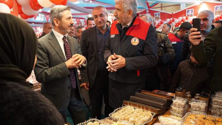 Kahta'da Ramazan Çarşısı açıldı - Birlik Haber Ajansı