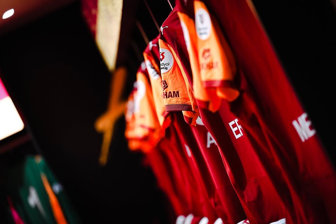 Galatasaray, Deplasmanda Zafer İçin Soyunma Odasını Kendi Renklerine Boyadı