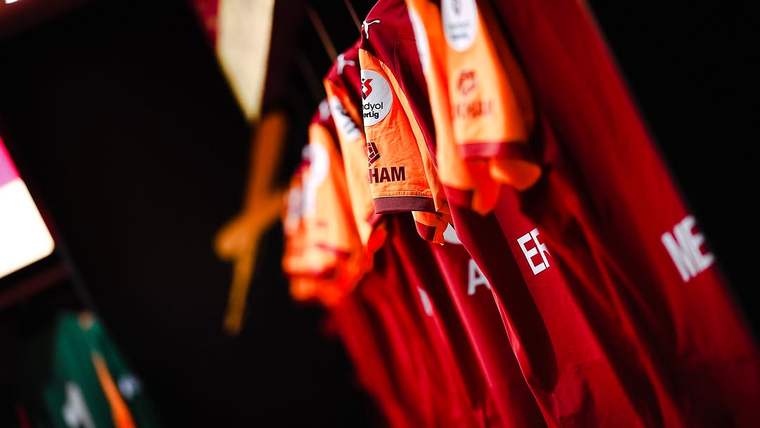Galatasaray, Deplasmanda Zafer İçin Soyunma Odasını Kendi Renklerine Boyadı