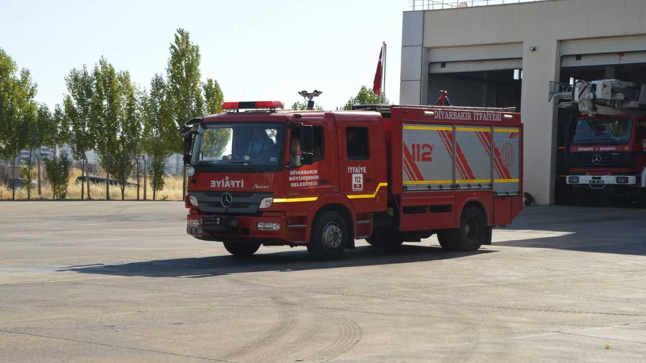 Diyarbakır’da apartman yangınında 3’ü çocuk 5 kişi hastaneye kaldırıldı - Birlik Haber Ajansı
