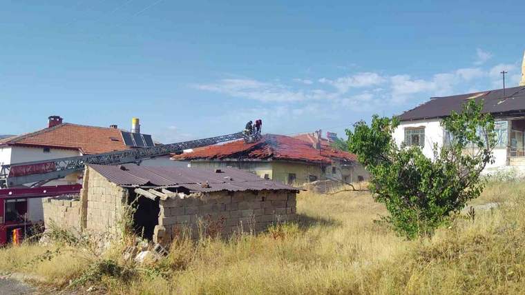 "Yangının çıkış nedeni henüz belirlenemedi": İnceleme sürüyor