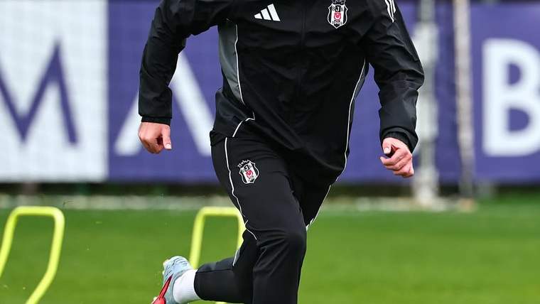 Beşiktaş'tan Transfer Atağı: Hazırlıklar BJKvGB ile Hız Kesmeden Devam Ediyor