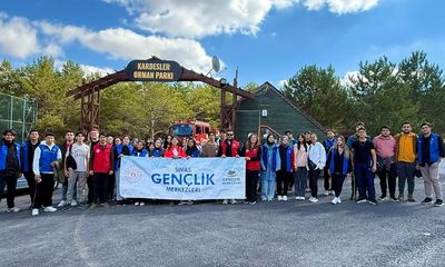Sivas'ta Gençler Dijital Denge İçin Doğa Yürüyüşünde Buluştu