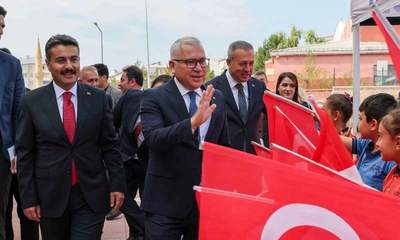 Sivas’taki kutlamada öğrenciler sahneye çıktı, Vali konuştu