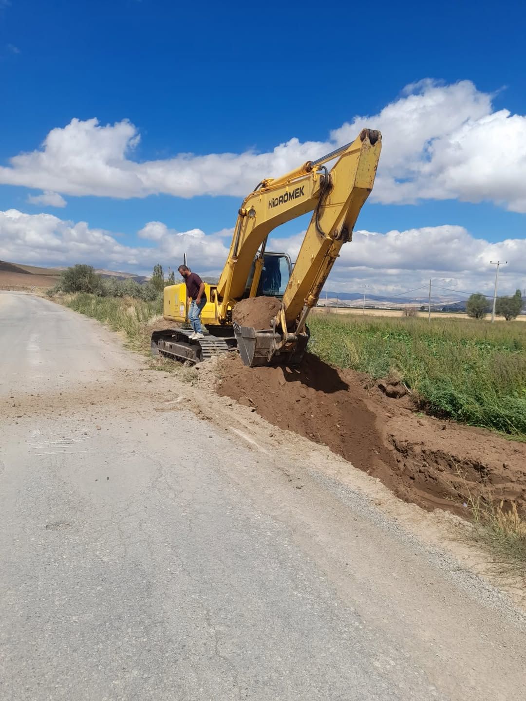 Sivas'ta Gemerek-Hacıyusuf-Kartalkaya Arası Yol Çalışmaları Sürüyor