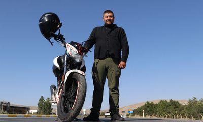 Berkan Çalmuk, Günde 270 KM Motosiklet Yolculuğuyla Tasarruf Ediyor!