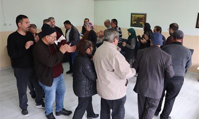 Sivas'ta Dünya Ruh Sağlığı Günü Etkinliği: Müzik, Halay ve Pasta ile Moraller Tazelendi