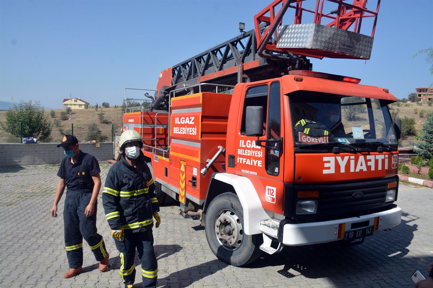 İstanbul'da lastik fabrikasında yangın - Birlik Haber Ajansı
