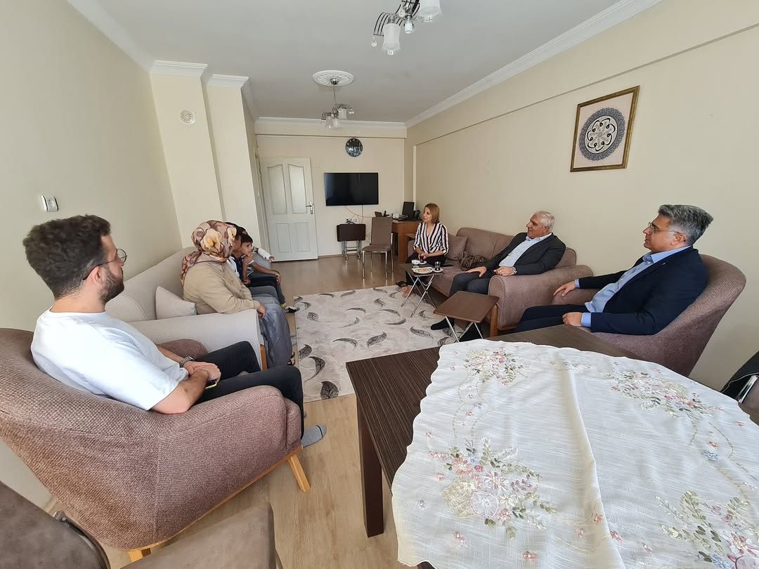 Sivas'ta Çocuk Evleri Ziyareti: Kırmızıtaş, Çocuklarla Buluştu