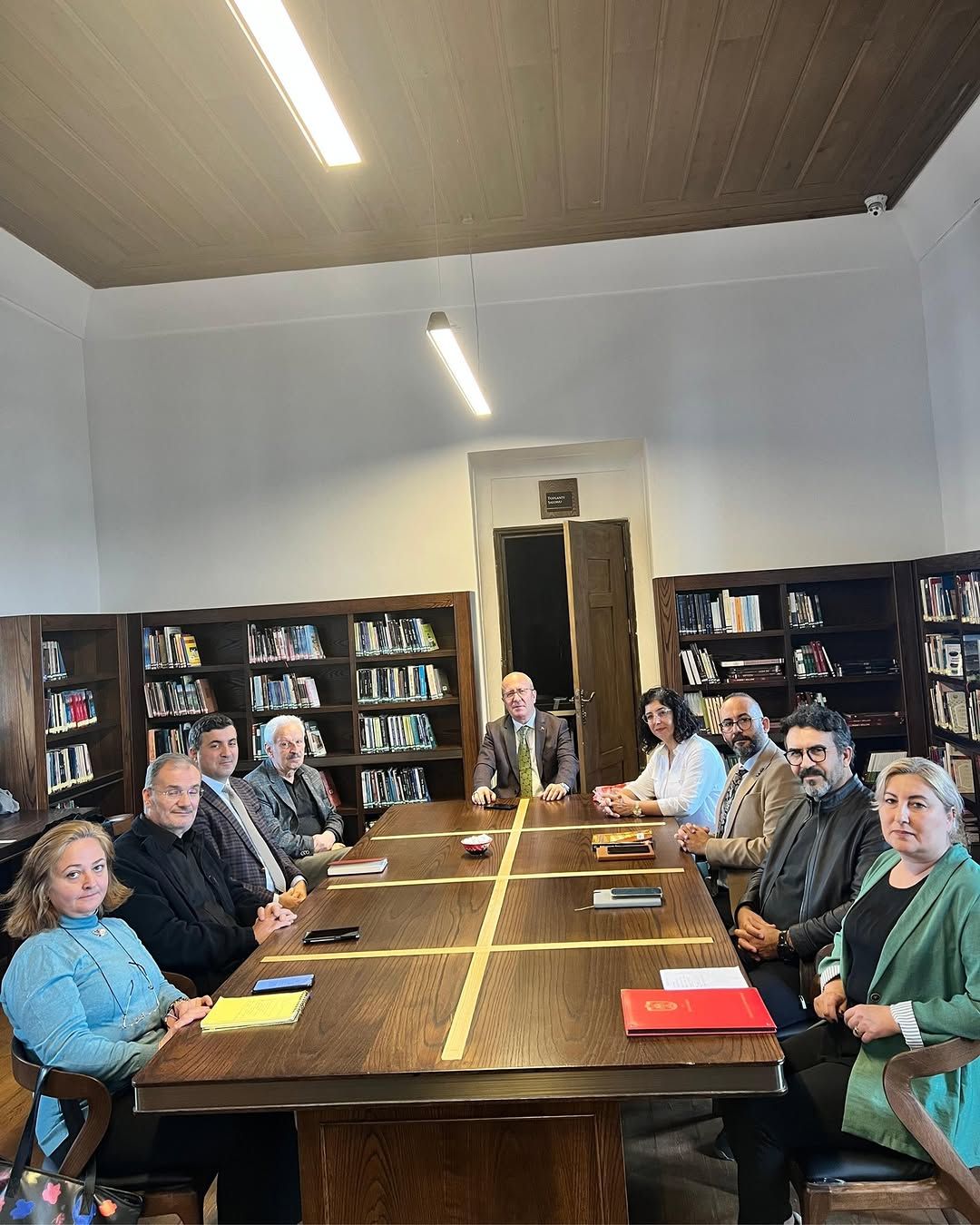 Sivas'ta Hizmete Açılan Numan Efendi Halk Kütüphanesi'nde Yayın Kurulu Toplantısı Yapıldı