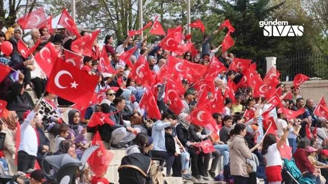 Sivas'ta 23 Nisan Coşkusu Yaşandı