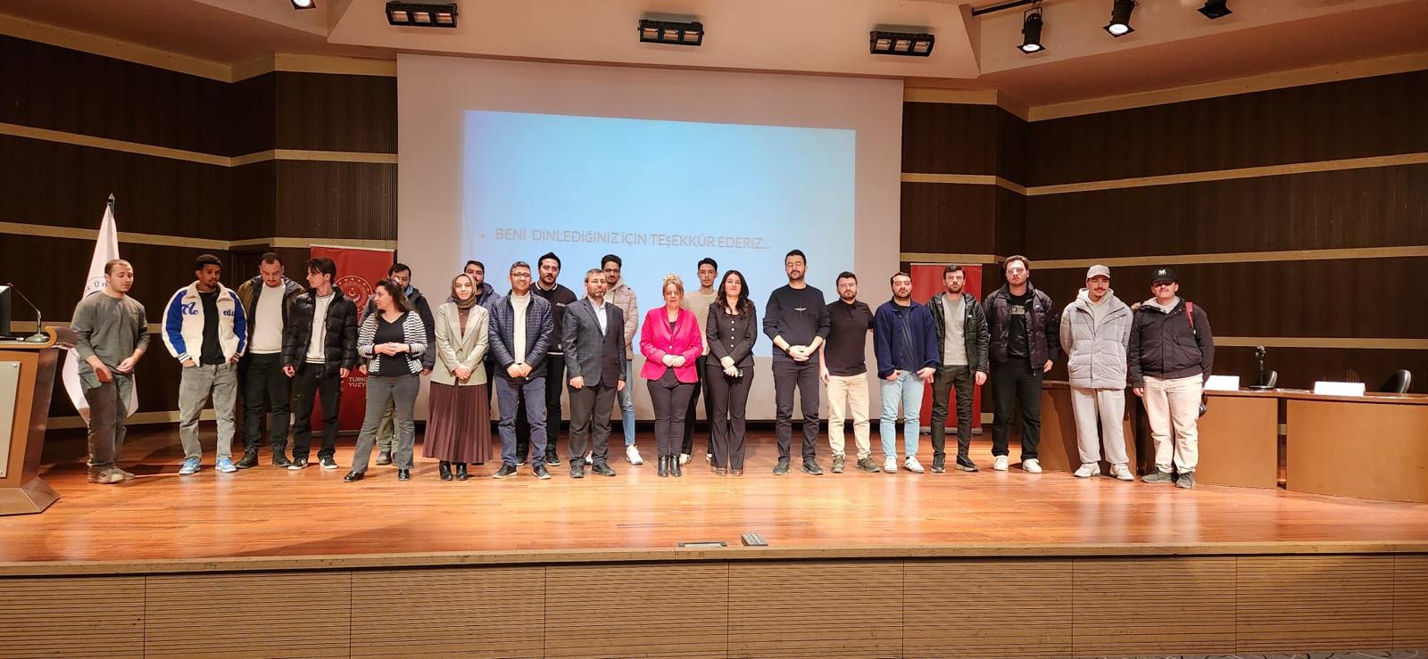Erzurum'da 'Üniversite Gençliği ve Aile Kurumunun Önemi' konferansı gerçekleştirildi - Birlik Haber Ajansı