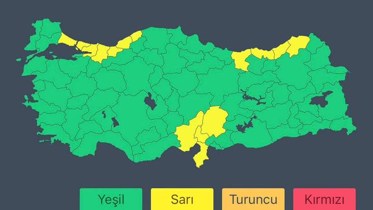 Türkiye haritasında, yeşil, sarı, turuncu ve kırmızı renklerle tehlike seviyeleri gösteriliyor.
