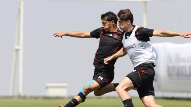 Sivasspor Erciyes Kampında Tempoyu Yükseltti!