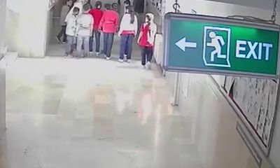 Sivas’ta Okulda Nefes Borusuna Mandalina Kaçan Öğrenciyi Öğretmen Heimlich Manevrasıyla Kurtardı