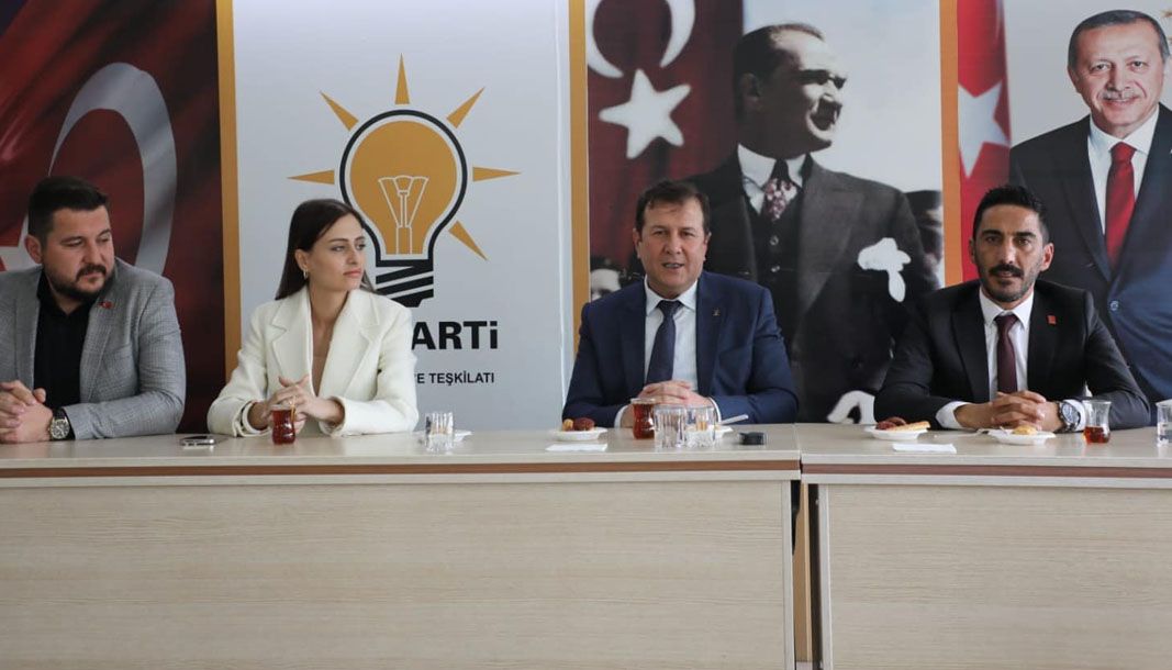 Korkuteli Belediye Başkanı Saniye Caran'dan AK Parti'ye ziyaret - Birlik Haber Ajansı