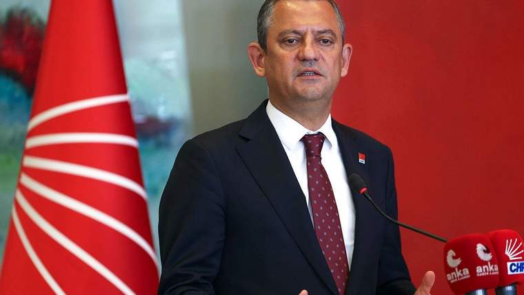 Özgür Özel, 6 Nisan'daki kurultaya eski genel başkanları davet etti - Birlik Haber Ajansı