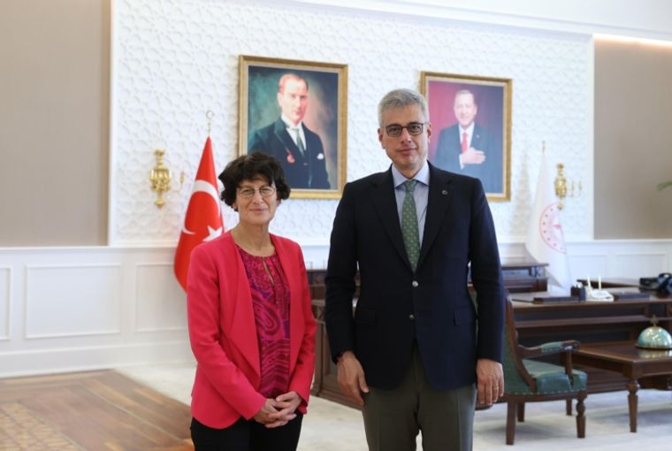 Memişoğlu, Türeci Bakanlıkta Buluştu