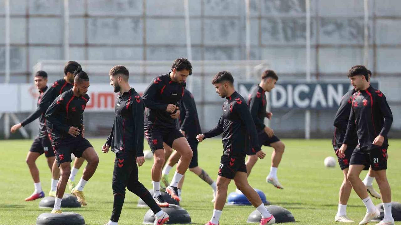 Sivasspor, Ümraniyespor maçı hazırlıklarını sürdürüyor