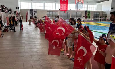 Sivas'ta Cumhuriyet Coşkusu Yüzme Şenliği ile Başladı