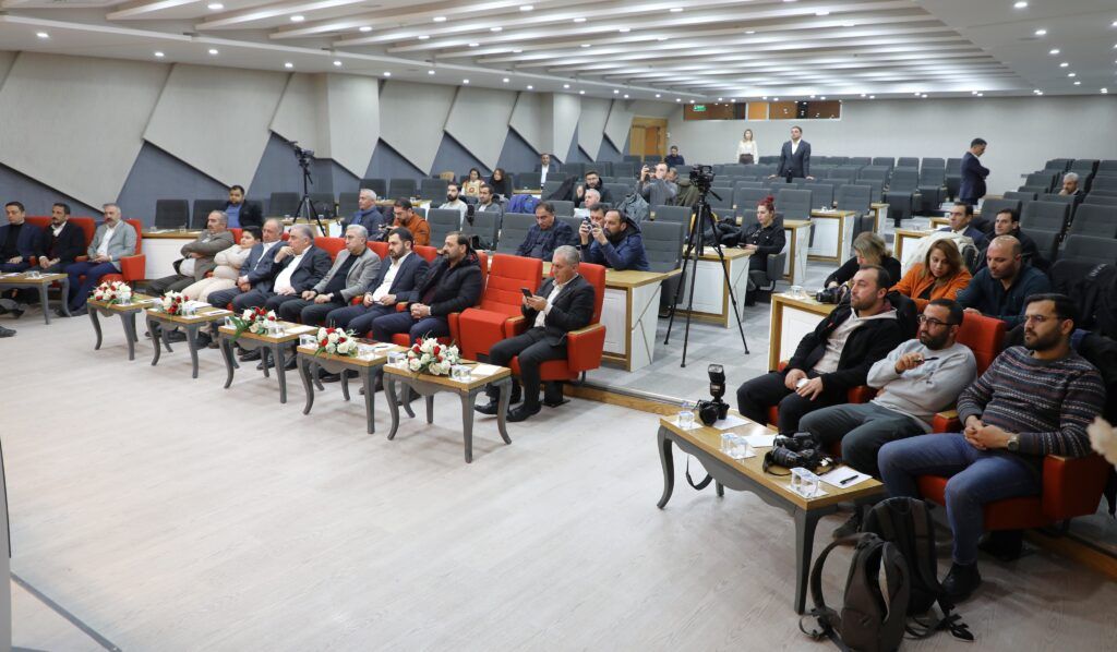 Necdet Takva : Van halkının aklında soru işareti bulunmasın, kapımız her zaman açık - Birlik Haber Ajansı