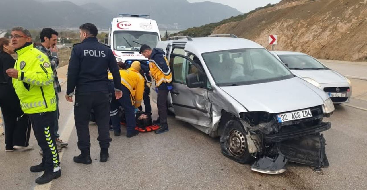 Isparta Eğirdir Karayolu'nda korkutan kaza - Birlik Haber Ajansı