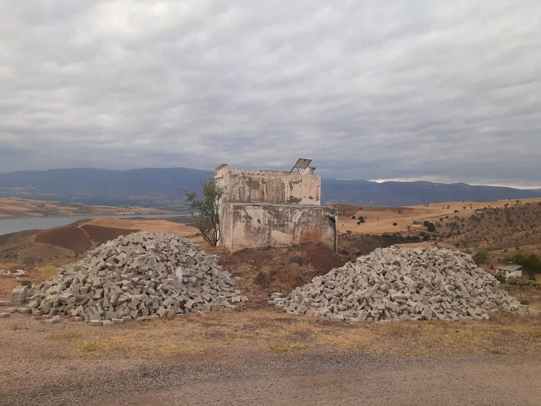 Sivas'ta Köy İçi Yollar İçin Kilit Parke Taşı Teslimatı Yapıldı