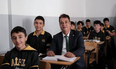 Sivas Cumhuriyet Üniversitesi Rektörü Prof. Dr. Ahmet Şengönül, Liseleri Ziyaret Etti
